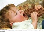 Jerry, Kind isst Schokolade