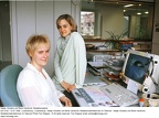 Nadja +Giuliani und Rene Vandivinit, Redaktionsekretaerinnen im Telecran